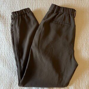 UNIQLO Smart Ankle Pants – XS – Warm Grey (Mushroom Taupe) 